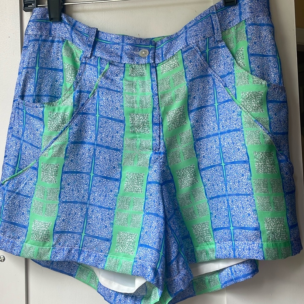 bySmith Ladies shorts NWOT size 4 - lined and with pockets